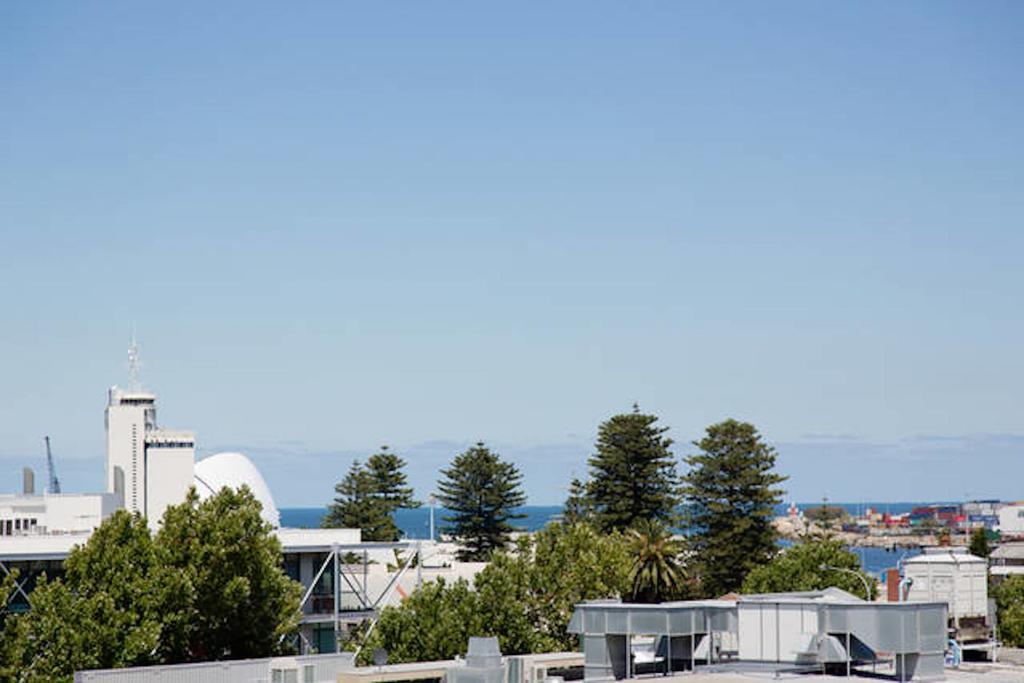 Ocean Harbour Views Apartment Fremantle Exterior photo